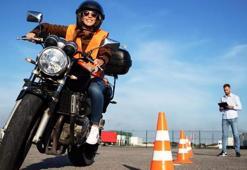 Annelere ücretsiz motosiklet eğitimi!