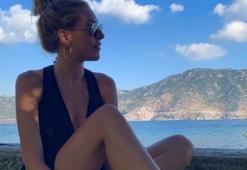 Sinem Kobal'dan karnı burnunda ilk poz!