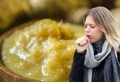 Öksürüğü bıçak gibi kesiyor! Kronik hastalıklar ve enflamasyon ile savaşıyor, kolesterolü kontrol altına alıyor, günde bir kaşığı yetiyor