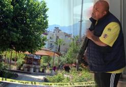 Cami bahçesinde sır cinayet