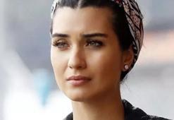Tuba Büyüküstün en doğal haliyle büyüledi!