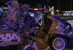 Ağaca çarparak parçalanan otomobilin sürücüsü astsubay hayatını kaybetti!