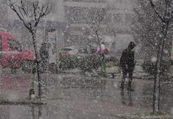 Yoğun kar yağışı bu gece geri dönüyor! Son dakika kar uyarısı geldi, saat verildi, soğuk hava dalgasının ardından...