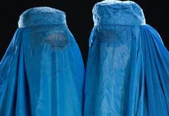 Afganistan'da kadın sunucu ve muhabirler yüzlerini kapatacak