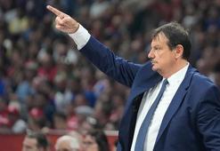 Avrupa şampiyonu Anadolu Efes'in başantrenörü Ergin Ataman'dan maç sonunda tarihi konuşma