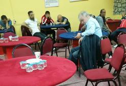 İzmir'de kumar baskını; 104 kişiye 189 bin TL ceza