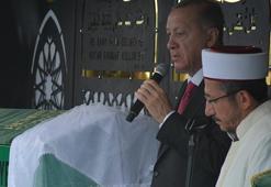 Cumhurbaşkanı Erdoğan, otobüs kazasında ölen gencin cenazesine katıldı