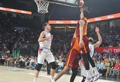 Galatasaray Anadolu Efes'i ezdi geçti! 35 sayı fark