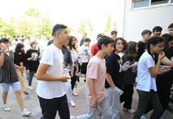 LGS sınavı başladı! LGS kaçta bitecek? LGS ikinci oturum saat kaçta başlayacak?