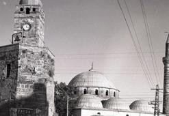 Saat Kulesi'ndeki orijinal saat 1976'da bakım görmüş