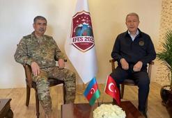 Bakan Akar Azerbaycan ve Kosova Savunma Bakanları ile görüştü