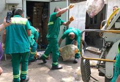 Et işleme tesisinde skandal görüntüler! İnsanlara yedireceklerdi, 3 ton eti yerlerden topladılar...