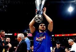 Shane Larkin 2 yıl daha Anadolu Efes'te