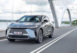 Toyota’nın tam elektriklisi yollarda!