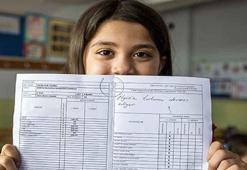 Karne mesajları güzel sözler! Karne tebrik mesajları ile kızına, oğluna, yeğenine, torununa mesaj gönder! İşte okul müdürü, öğretmen ve veliler için kısa güzel karne sözleri!