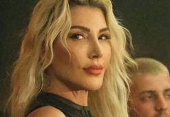 Hande Yener yeşil mayosuyla poz verdi!