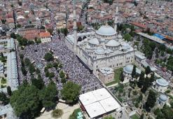 Mahmut Ustaosmanoğlu'nun cenazesi: Fatih Camii'ndeki yoğunluk havadan görüntülendi
