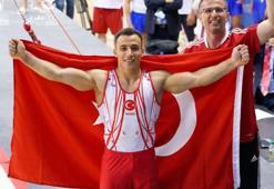 Adem Asil, altın madalya kazandı!