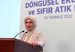 Emine Erdoğan: Üzülerek söylüyorum ki bunun 103 bin tonu plastik