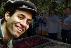 Kemal Sunal vefatının 22'nci yılında mezarı başında anıldı!