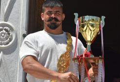 Kırkpınar'da Altın kemeri getiren oyunu eşekle çalışmış!