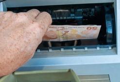 Memur emeklilerine her ay maaşa göre ödeniyor! Zamla birlikte o tutarlar da arttı, 1.493 lira...