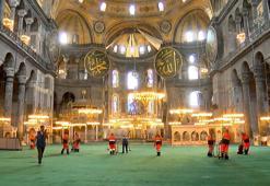 Ayasofya Camii'nde bayram hazırlıkları tamamlandı