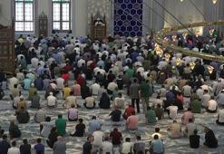 Çamlıca Cami’nde Bayram namazı coşkusu