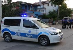 'Siz neden çeyrek altın takıyorsunuz?' kavgası: 1 polis yaralandı, 2 gözaltı