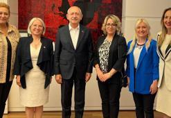 CHP lideri Kılıçdaroğlu, 85 bininci kadın üye ile buluştu