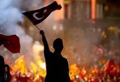 15 Temmuz mesajları ve sözleri! Bayraklı, resimli, kurumsal, kısa, anlamlı Twitter, Facebook ve Instagram için 15 Temmuz Demokrasi ve Milli Birlik günü mesajları, sözleri!