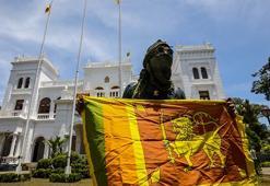 Ülkeden kaçan Sri Lanka Devlet Başkanı Rajapaksa e-mail yoluyla istifa etti