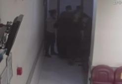 Mersin'de tedaviyi beğenmeyen hastanın ağabeyi diş hekimini darp etti