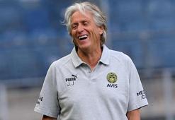 Fenerbahçe'den yeni transfer için flaş karar! 4 yıllık sözleşöe imzalandı 1 dakika bile forma giymeden gidiyor...
