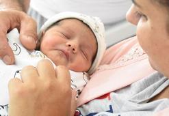 Hollanda'da 'bebek ölü' diye kürtaj için gün verdiler, Sivas'ta doğum yaptı