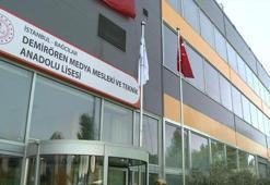 Vali Yerlikaya'dan İstanbul'daki mesleki teknik liselerine tebrik