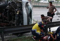 Kamyonet devrildi: 2 yaralı