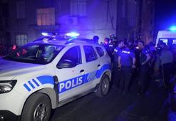 Kavgaya müdahale eden polis memuru balkondan düşüp yaralandı