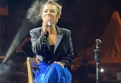 Fatma Turgut, konserine gelemeyen hayranına sürpriz yaptı
