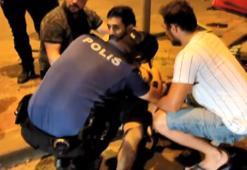 Kazaya karışan ehliyetsiz sürücü sinir krizi geçirince ortalık karıştı