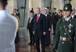 Cumhurbaşkanı Erdoğan ve YAŞ üyeleri Anıtkabir'de
