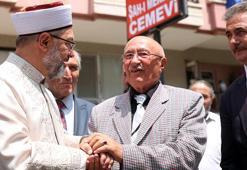 Diyanet İşleri Başkanı Erbaş'tan cemevine 'geçmiş olsun' ziyareti