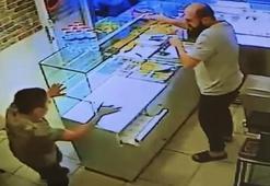 İstanbul’da dehşet anları! Oyun yaşında silahlı saldırıya maruz kaldı