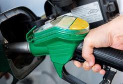 Benzin fiyatı düştü mü? Motorine ve benzine indirim geldi mi? Güncel benzin fiyatları!