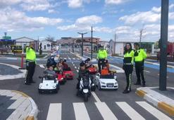 Geleceğin bilinçli sürücü ve yayaları yetiştiriliyor