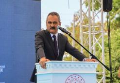 Bakan Özer: Türkiye'nin eğitim gündeminden bağış olayını düşürelim