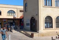 Antalya'da banka müdürü, şubede rehin alındı