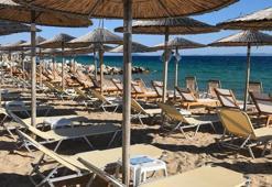 Plajda dehşet veren olay! Güneşlenen kadının göğsüne şemsiye saplandı, hayatını kaybetti