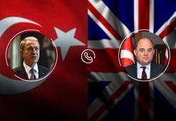 Bakan Akar, İngiliz mevkidaşı Wallace ile görüştü