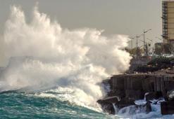 Tsunami nedir? Tsunami nasıl oluşur? Deprem tsunamiye neden olur mu?